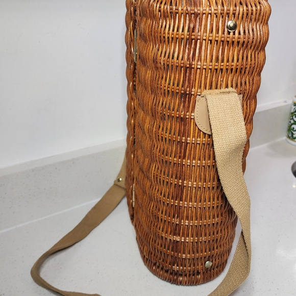 Vintage PicNic Rattan Basket For Wine, Wine Glasses And Accessories - Picture 8 of 14